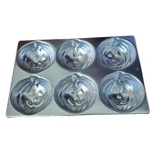 Vtg 1983 Wilton pumpkin Jack-o-lantern baking tray mold cakes muffins cupcakes